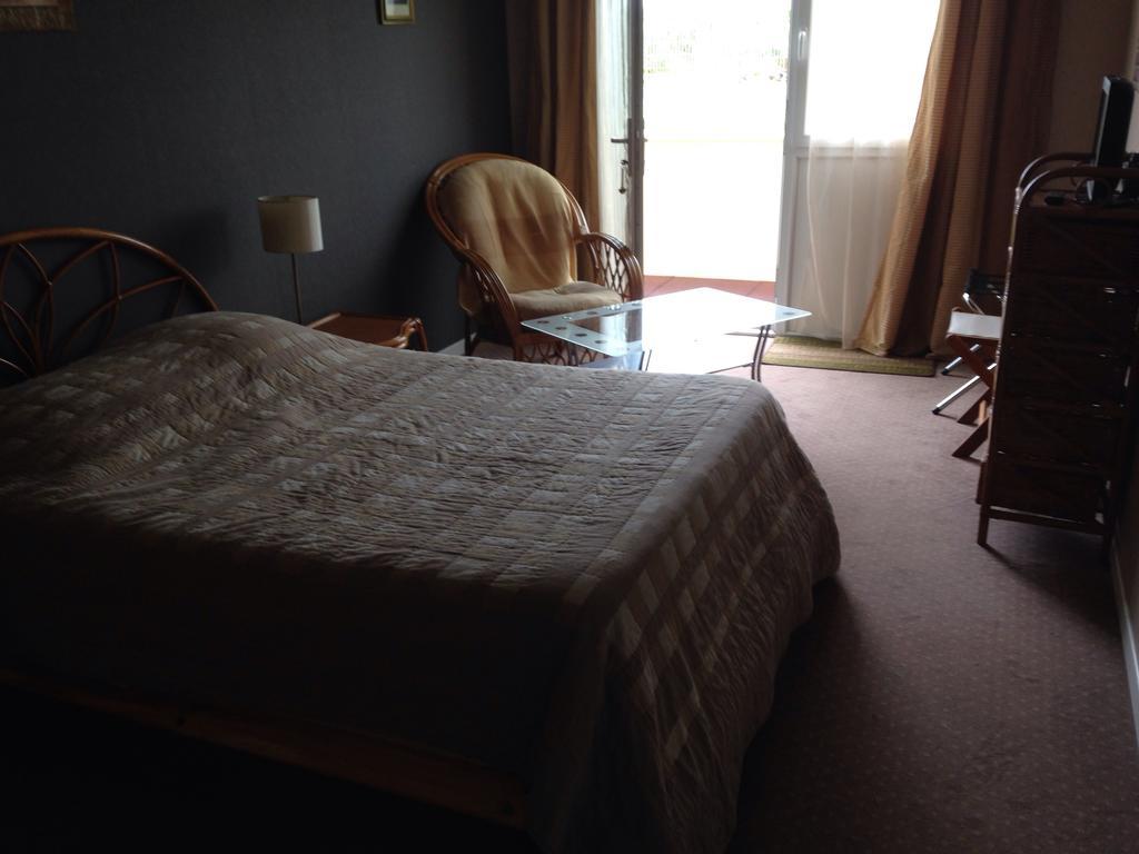 L'Epicurien Hotel Saint-Nicolas-de-Port Room photo