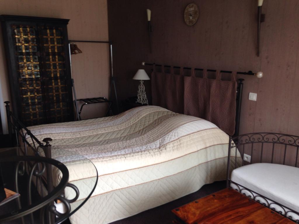 L'Epicurien Hotel Saint-Nicolas-de-Port Room photo