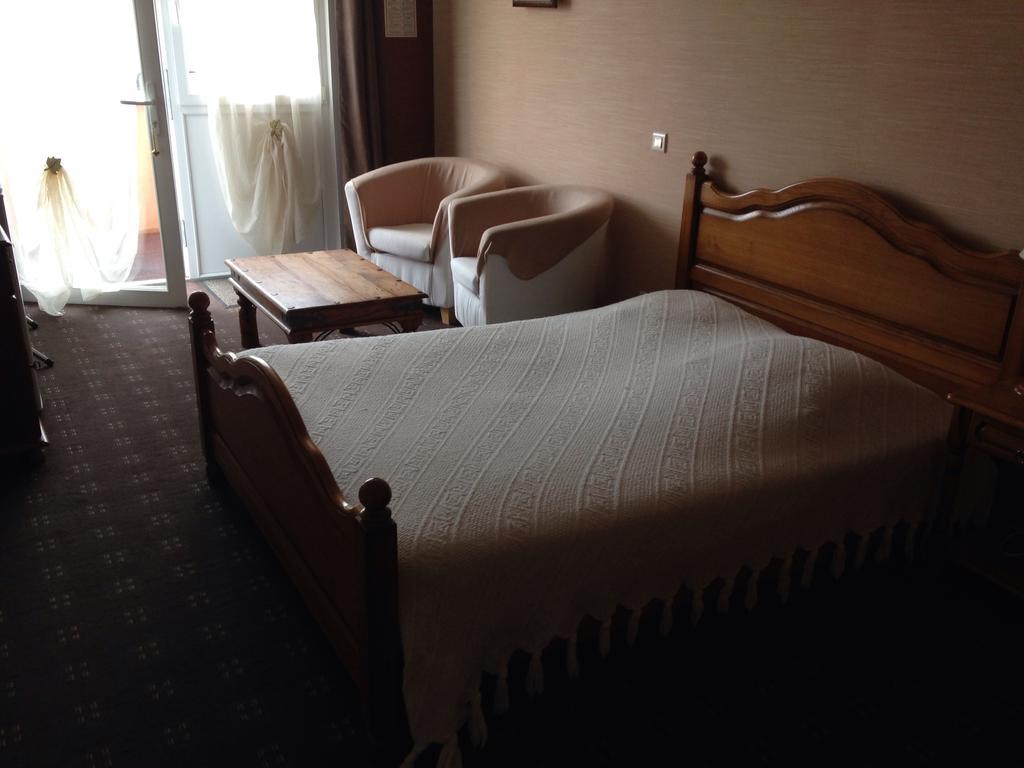 L'Epicurien Hotel Saint-Nicolas-de-Port Room photo
