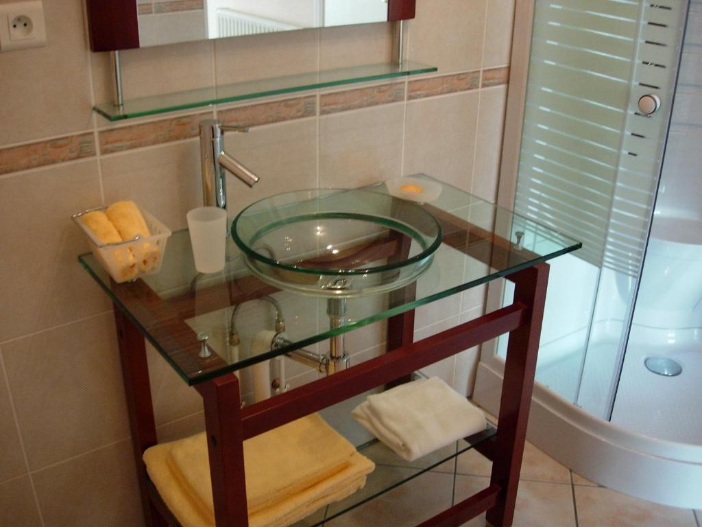 L'Epicurien Hotel Saint-Nicolas-de-Port Room photo